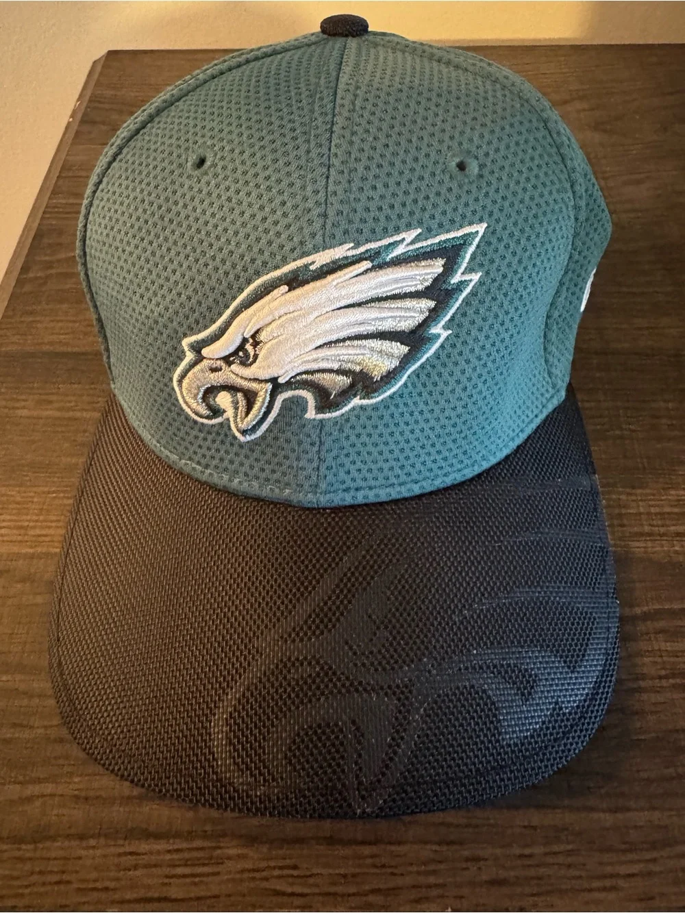 Philadelphia Eagles New Era 39THIRTY Flex Fit Hat — S/M